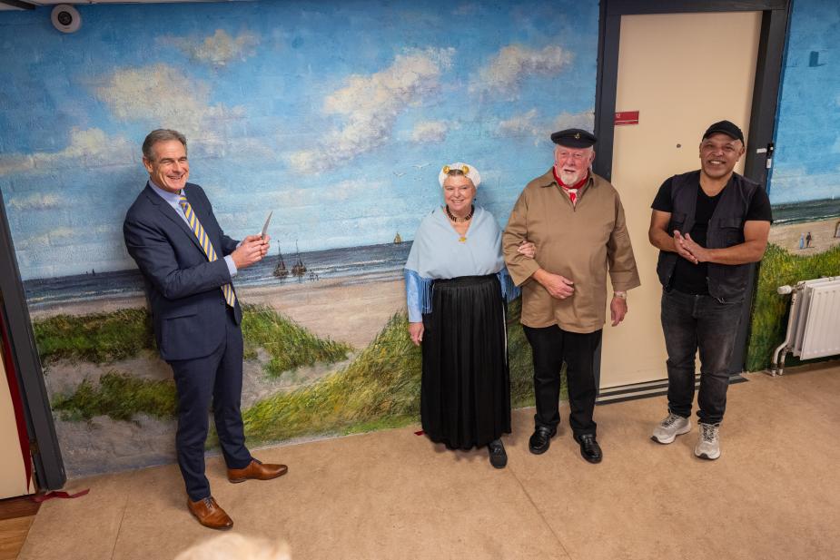 Onthulling muurschildering