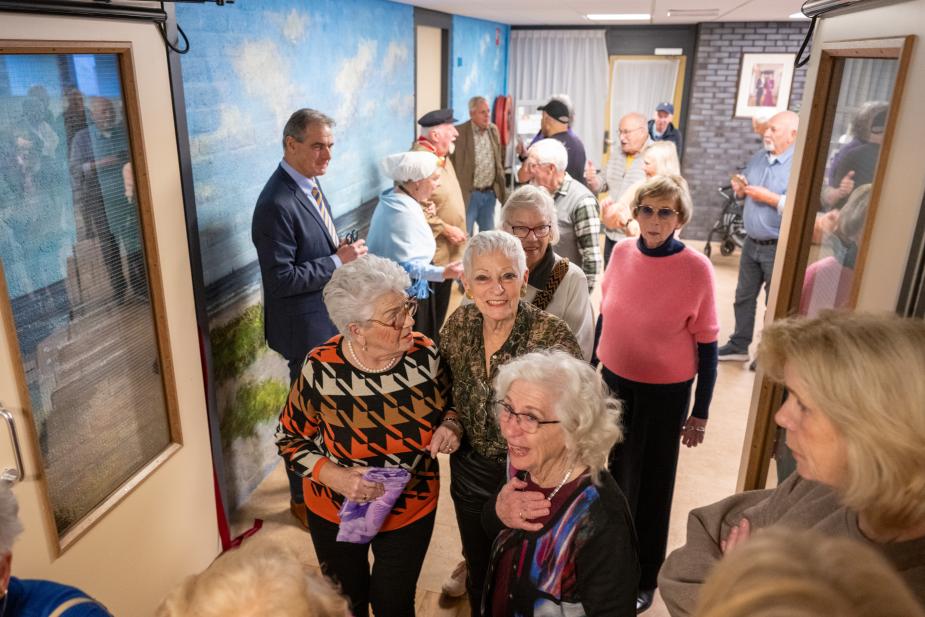 Onthulling muurschildering